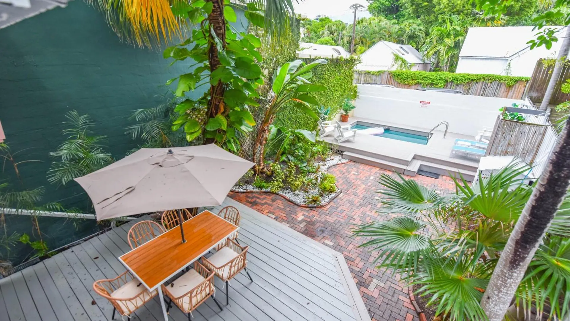 Holiday home New Rose Retreat - Pool & Parking *