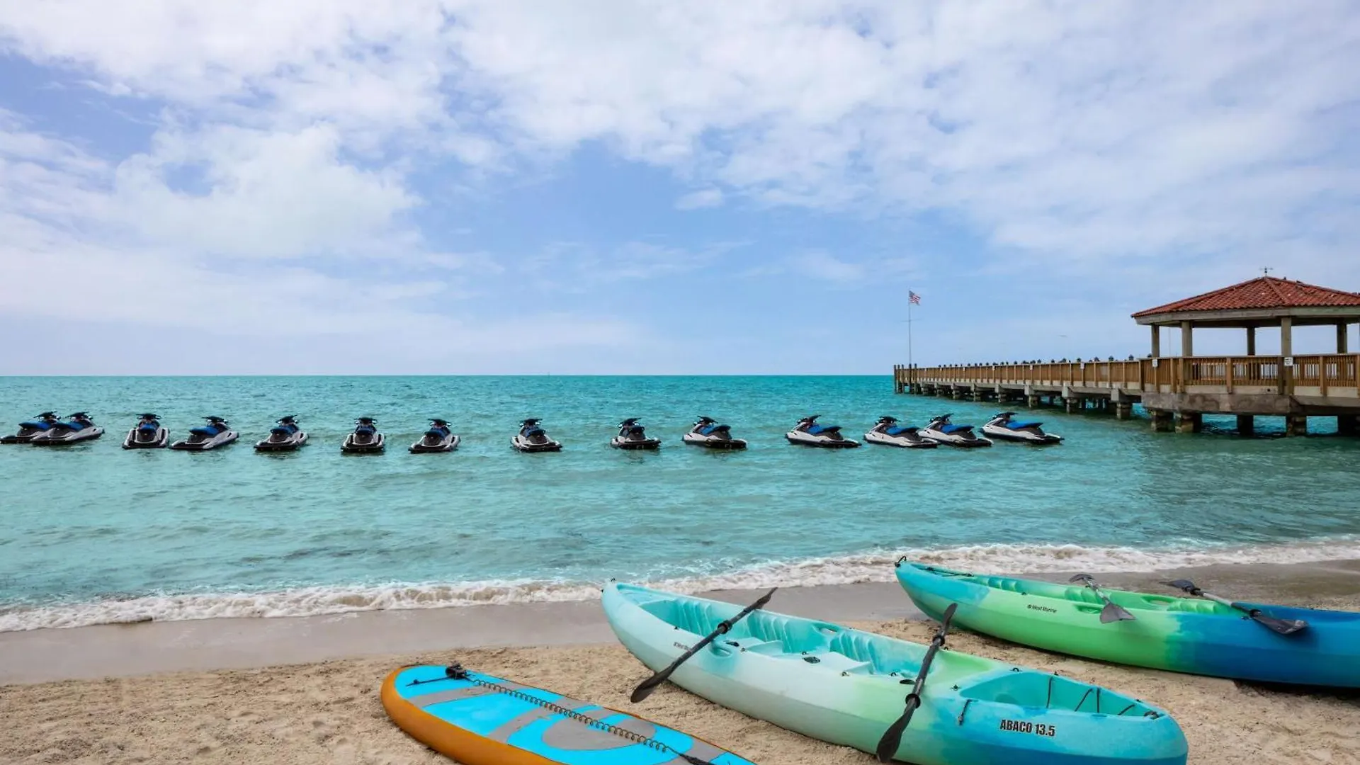 Курортный комплекс Casa Marina Key West, Curio Collection By Hilton 5*