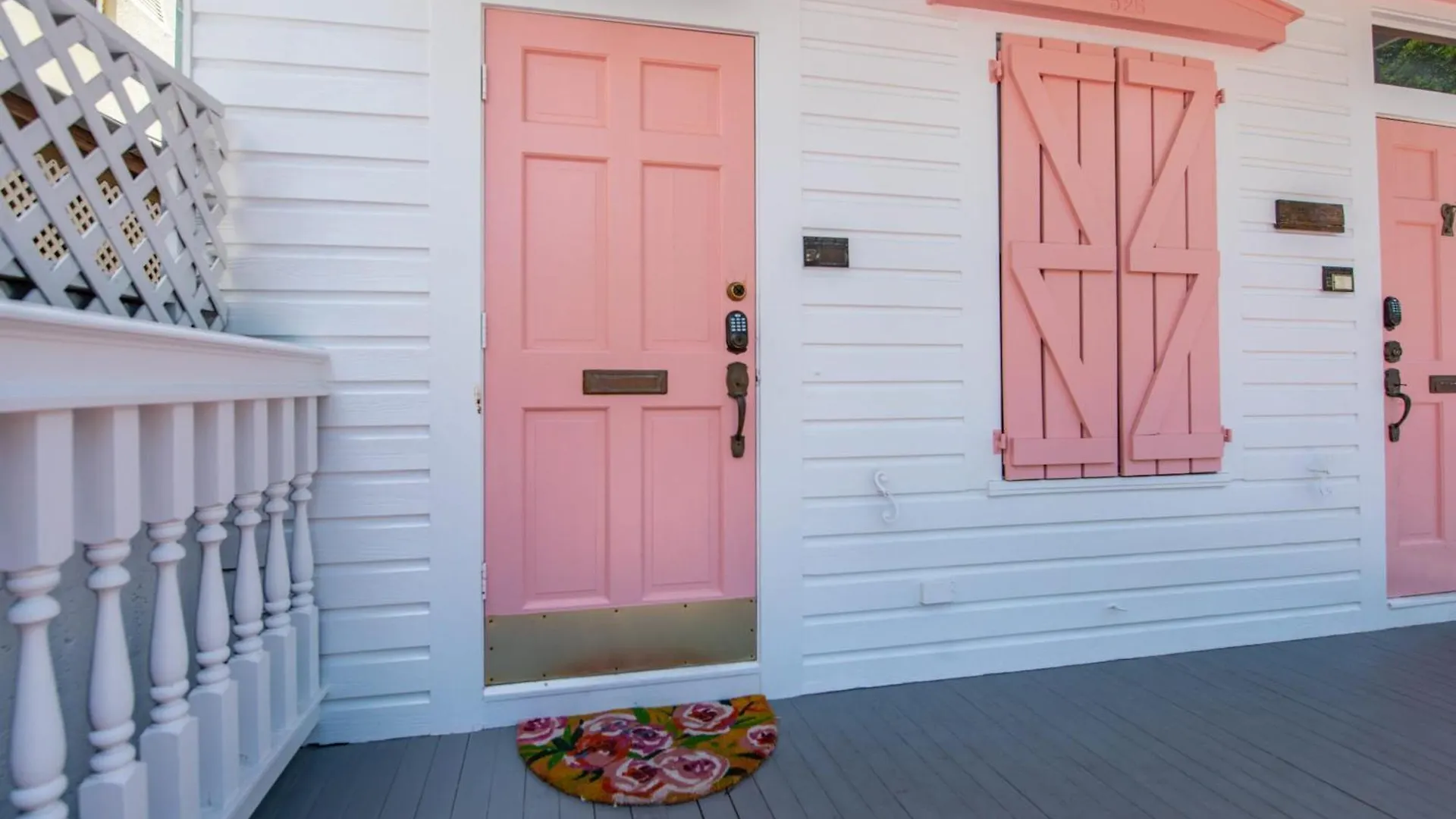 New Rose Retreat - Pool & Parking Holiday home Key West