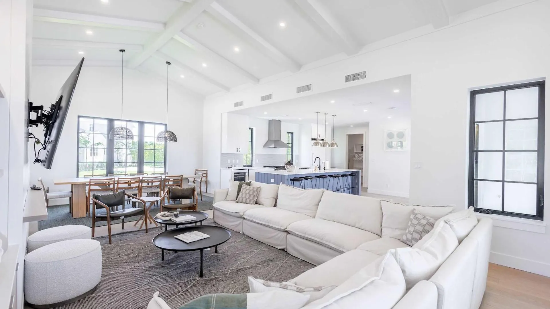 Brand New Build Larkshine House - Pool 펜션