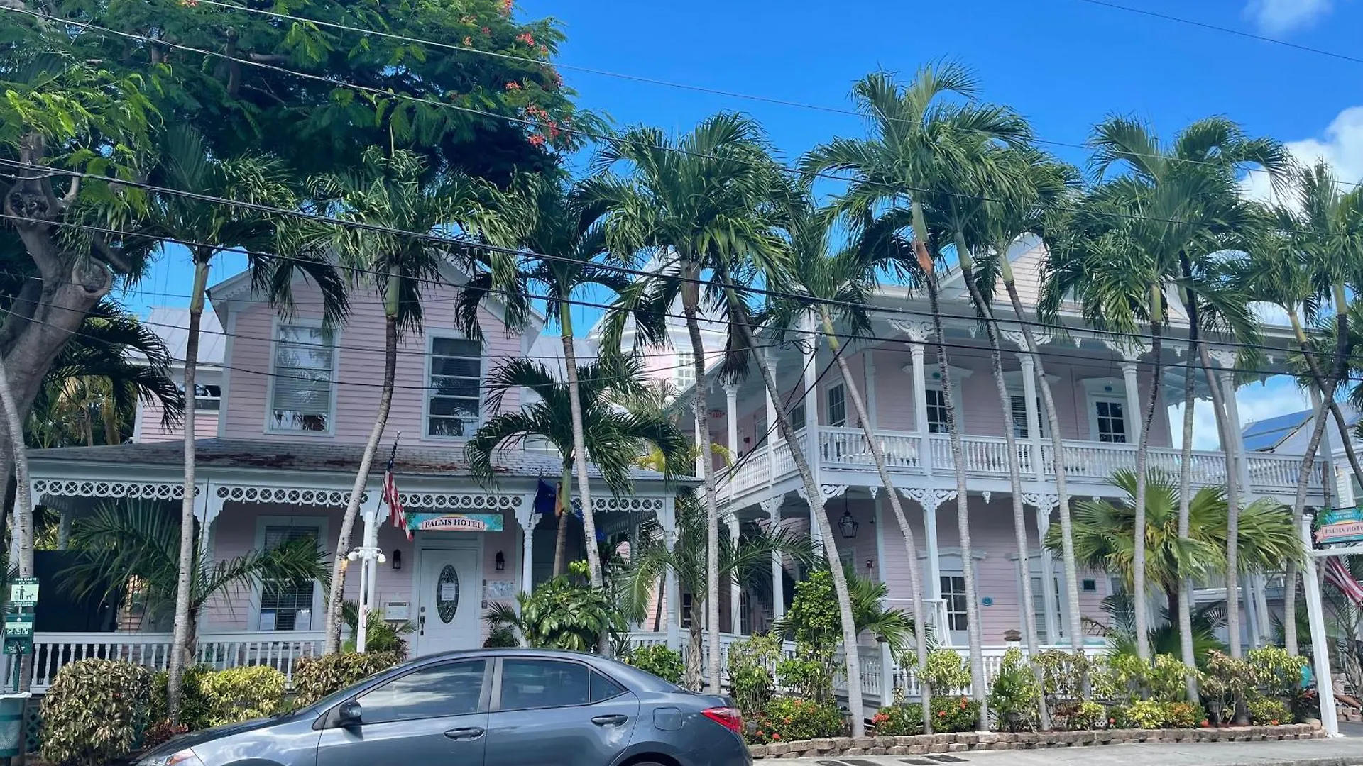 The Palms Hotel 3*