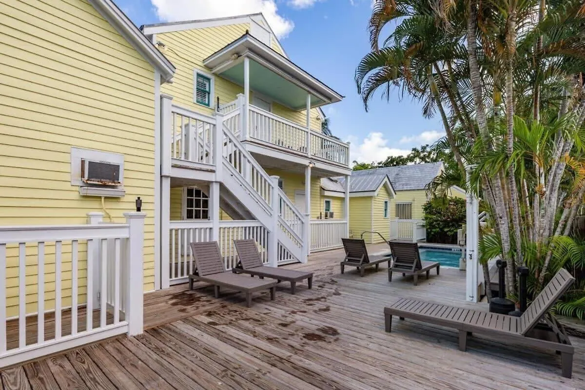 Salvador's Seclusion * Key West