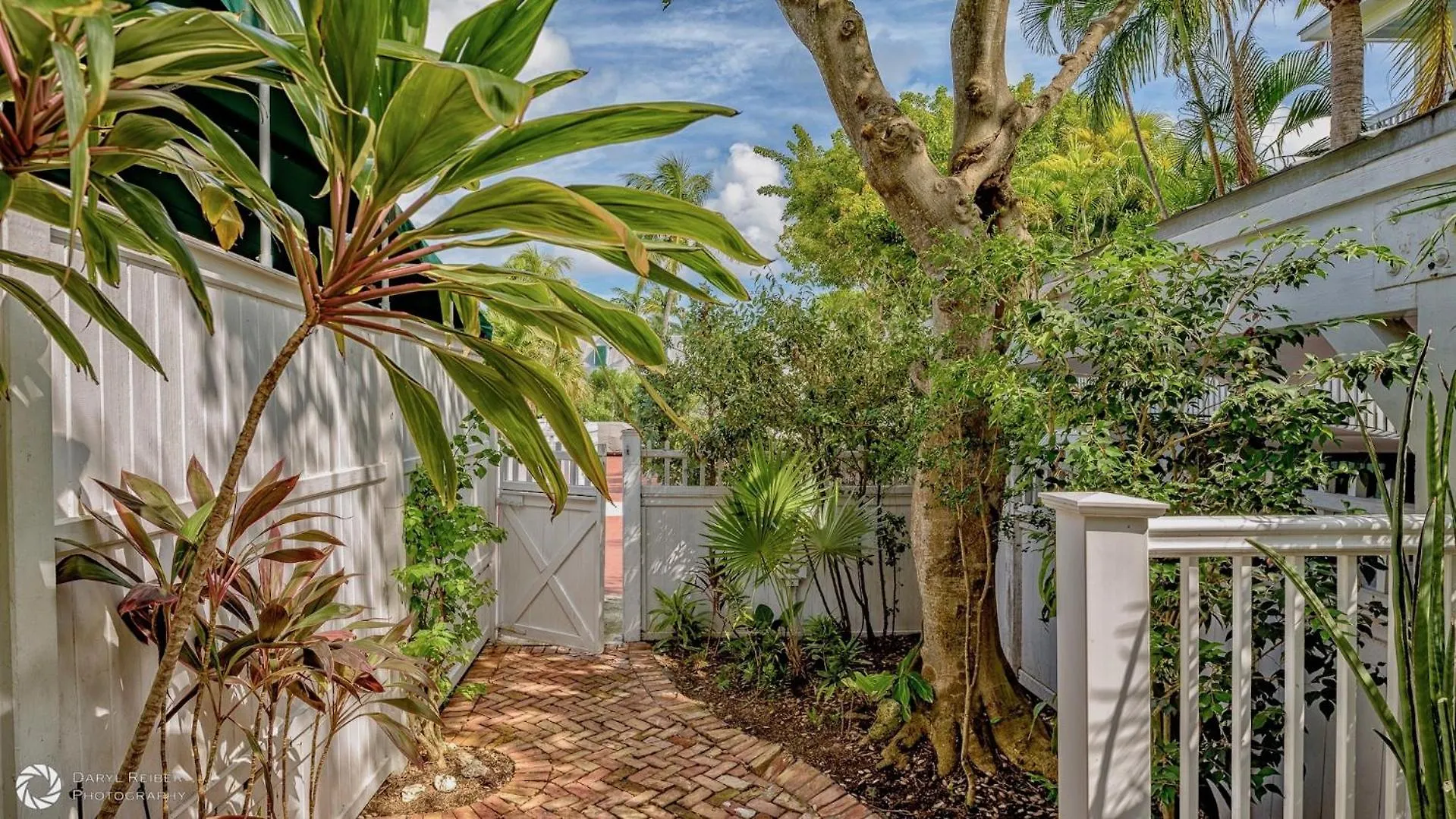 Banana Blossoms By Last Key Realty * Key West