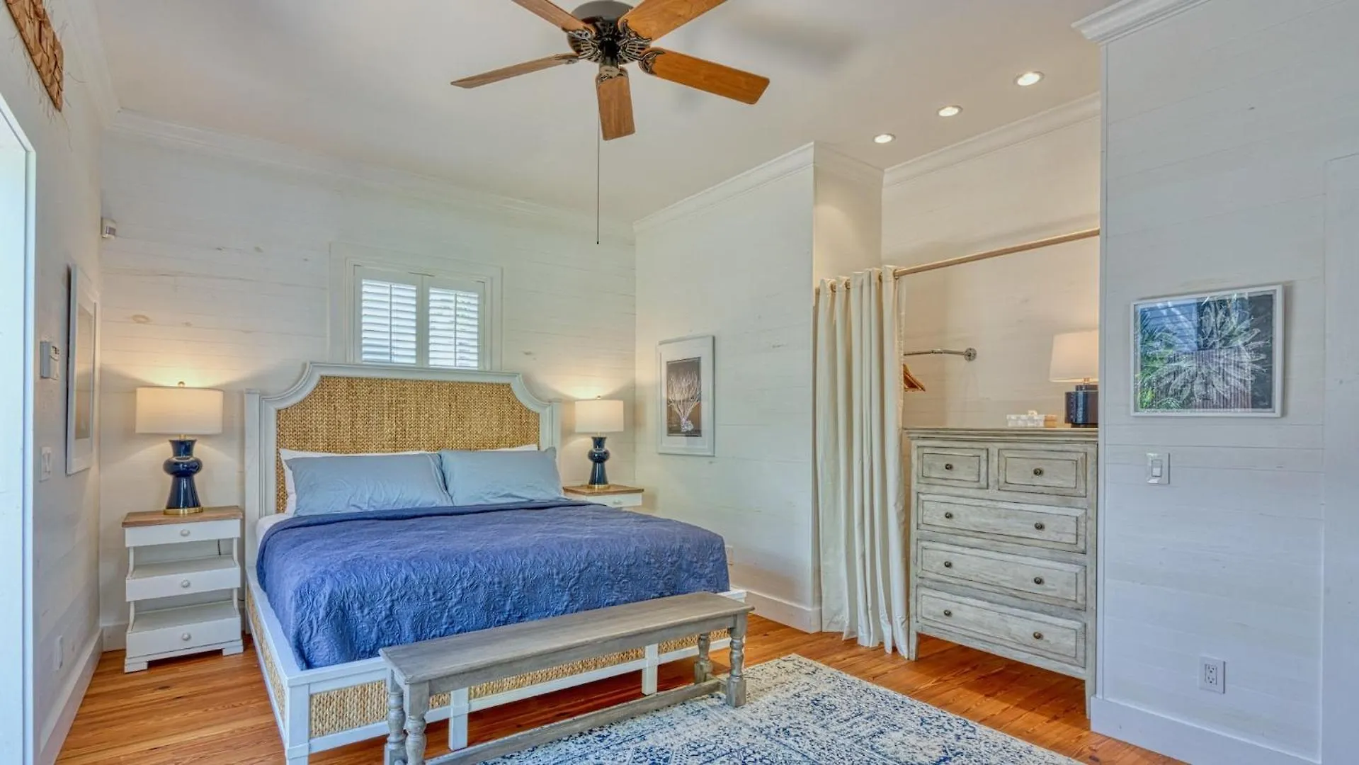 Margarets Magic Compound By Last Key Realty Holiday home