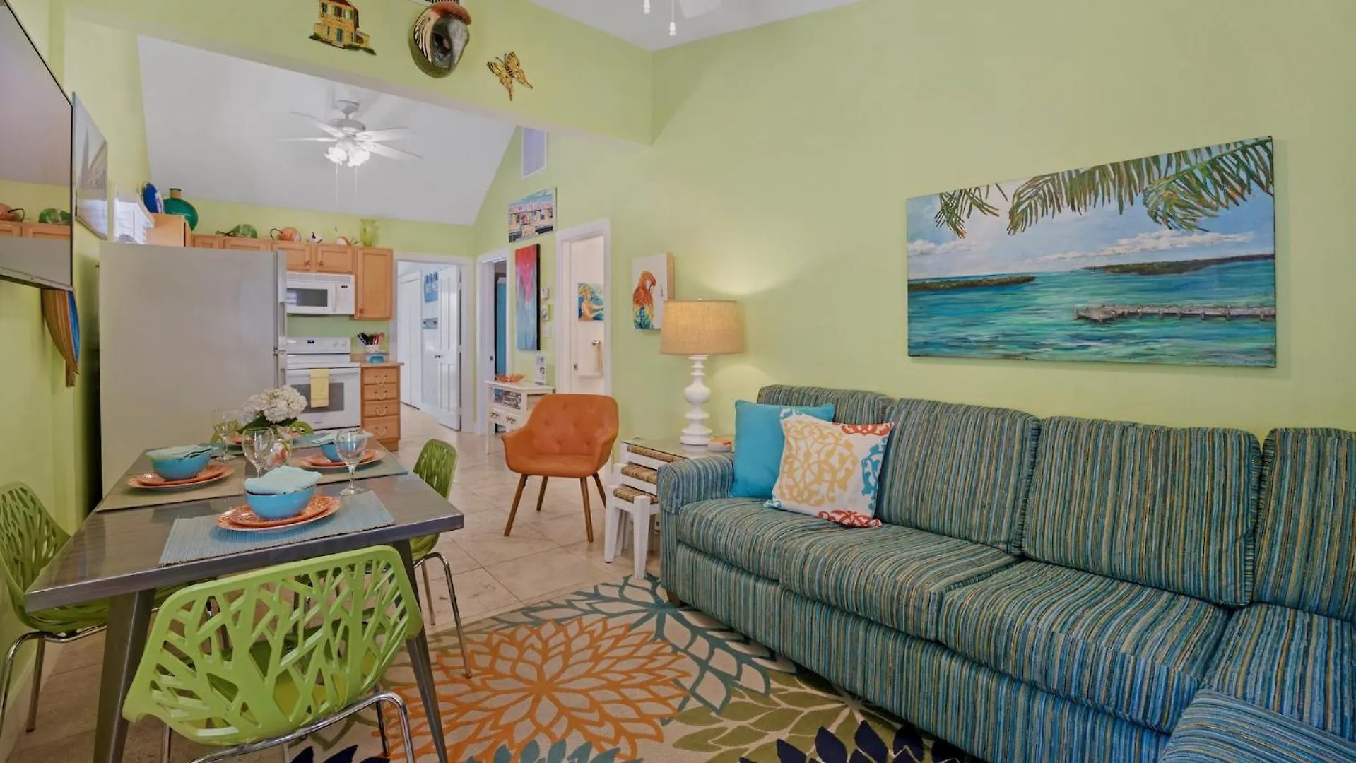The Mellow Macaw By Last Key Realty