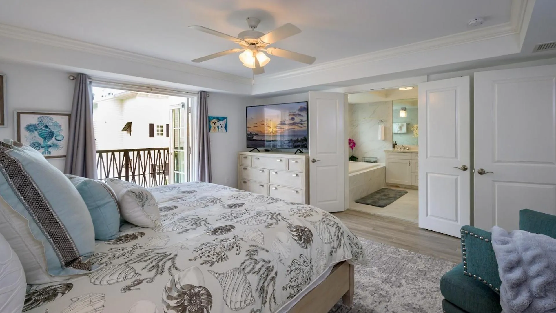 Seaport Sensation By Last Key Realty Holiday home *