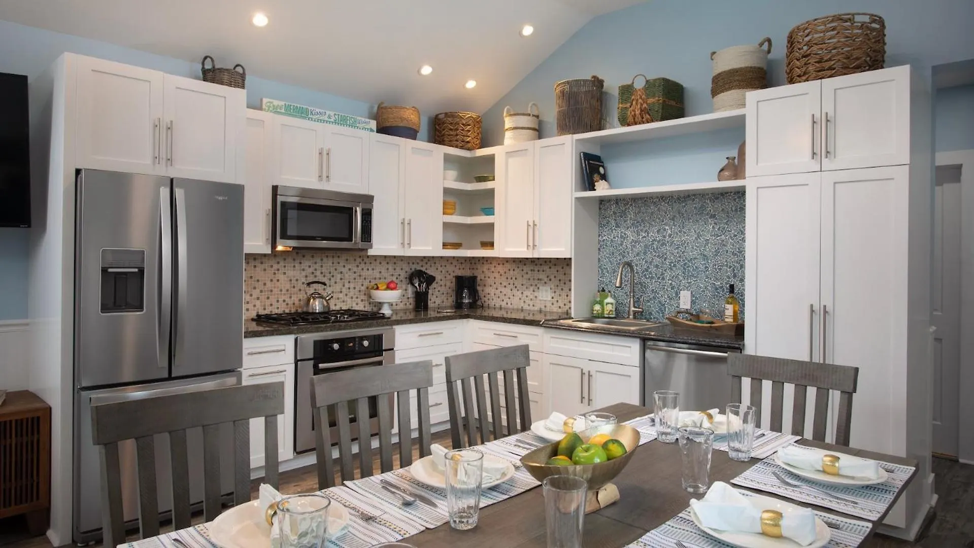 Queen Of Louisa By Last Key Realty Holiday home