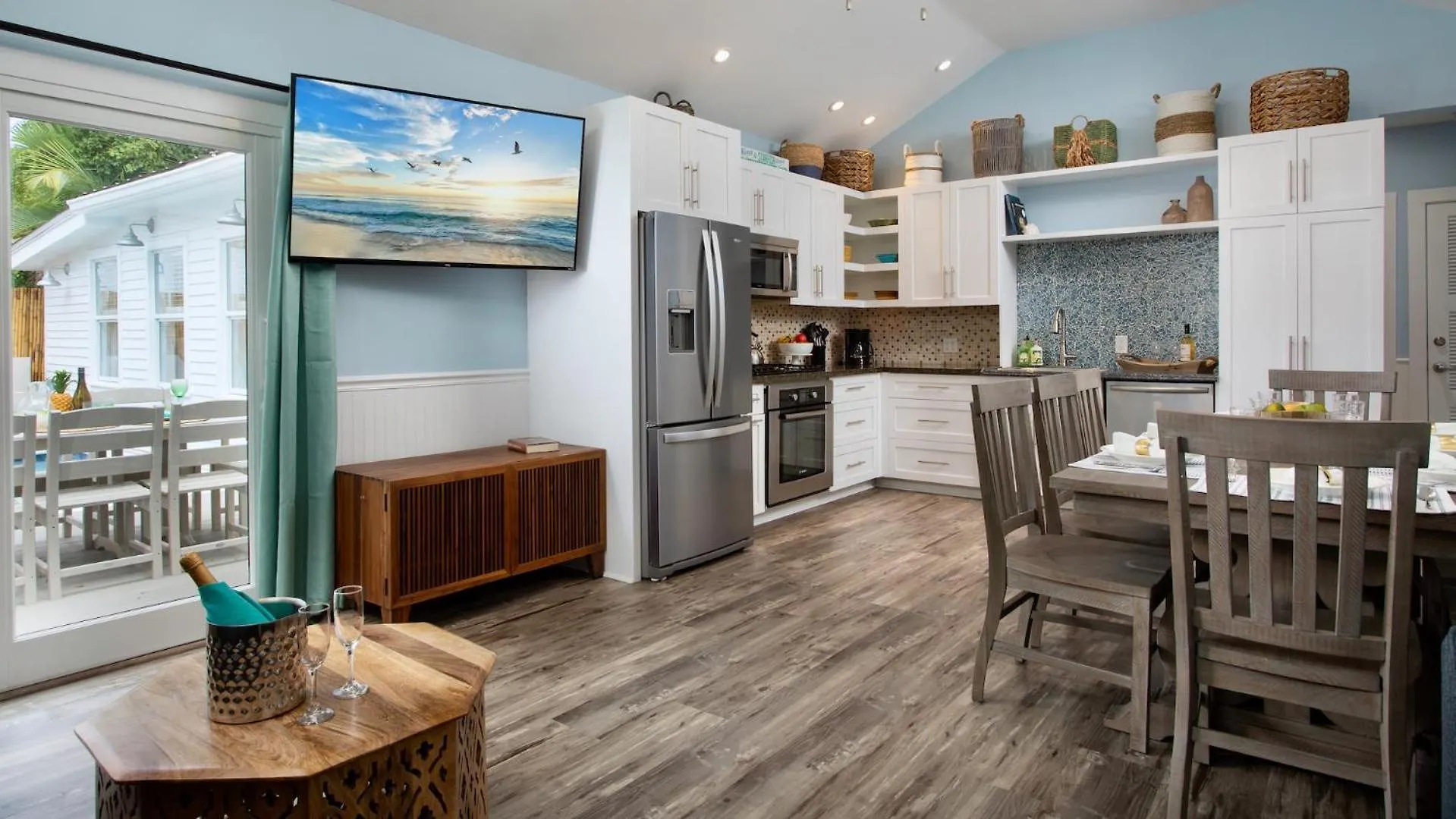 Queen Of Louisa By Last Key Realty Holiday home *