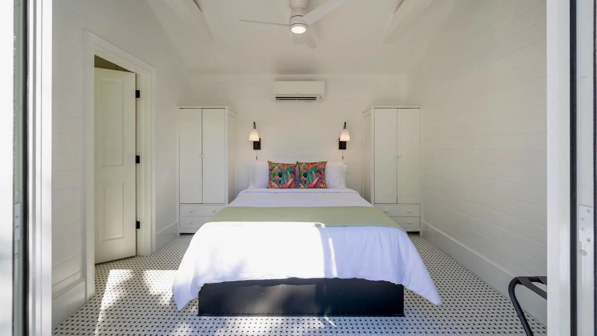 Spirit Of By Last Key Realty Holiday home *
