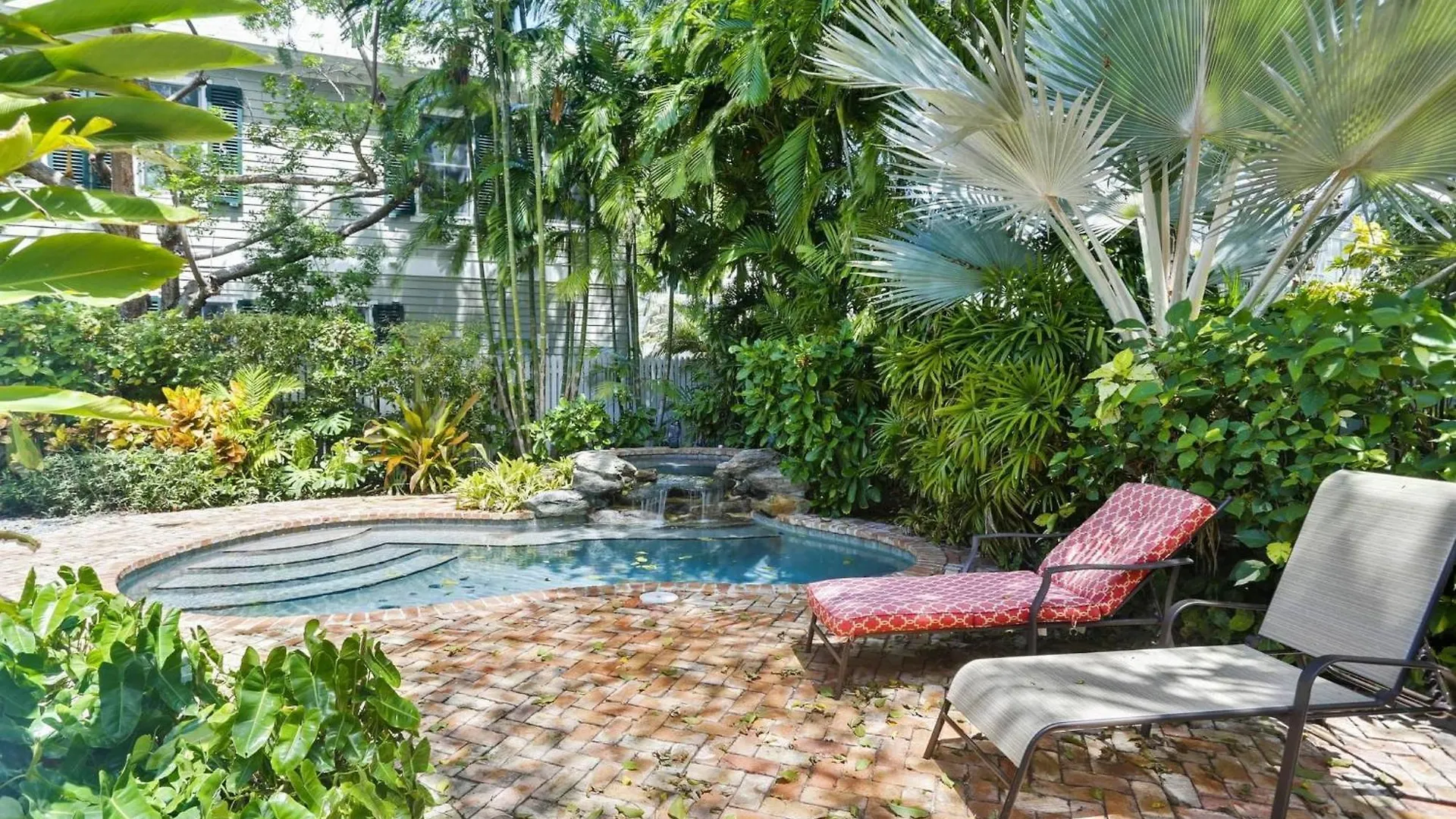 Emmas Secret By Avantstay Heart Of Old Town W Shared Pool Month Long Only * Key West