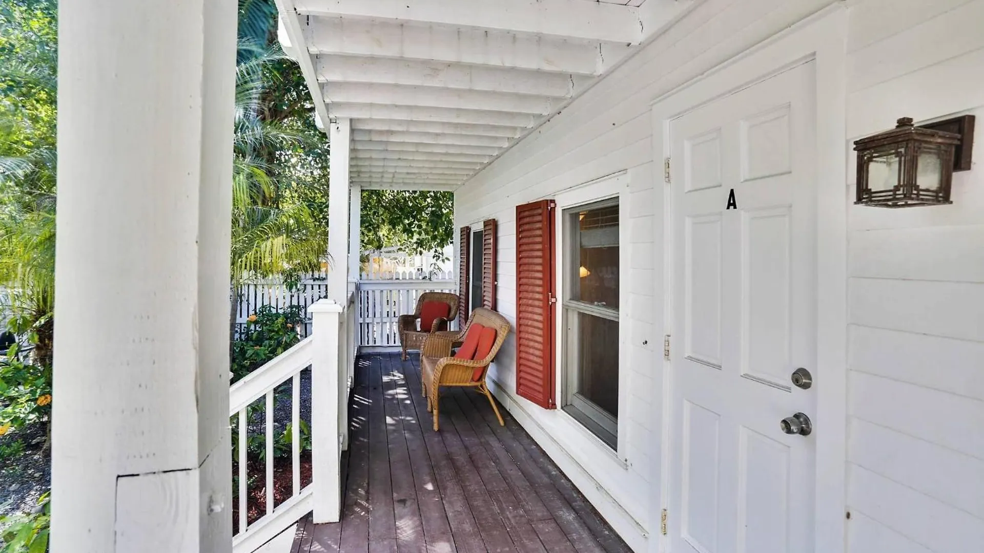 Emmas Secret By Avantstay Heart Of Old Town W Shared Pool Month Long Only * Key West