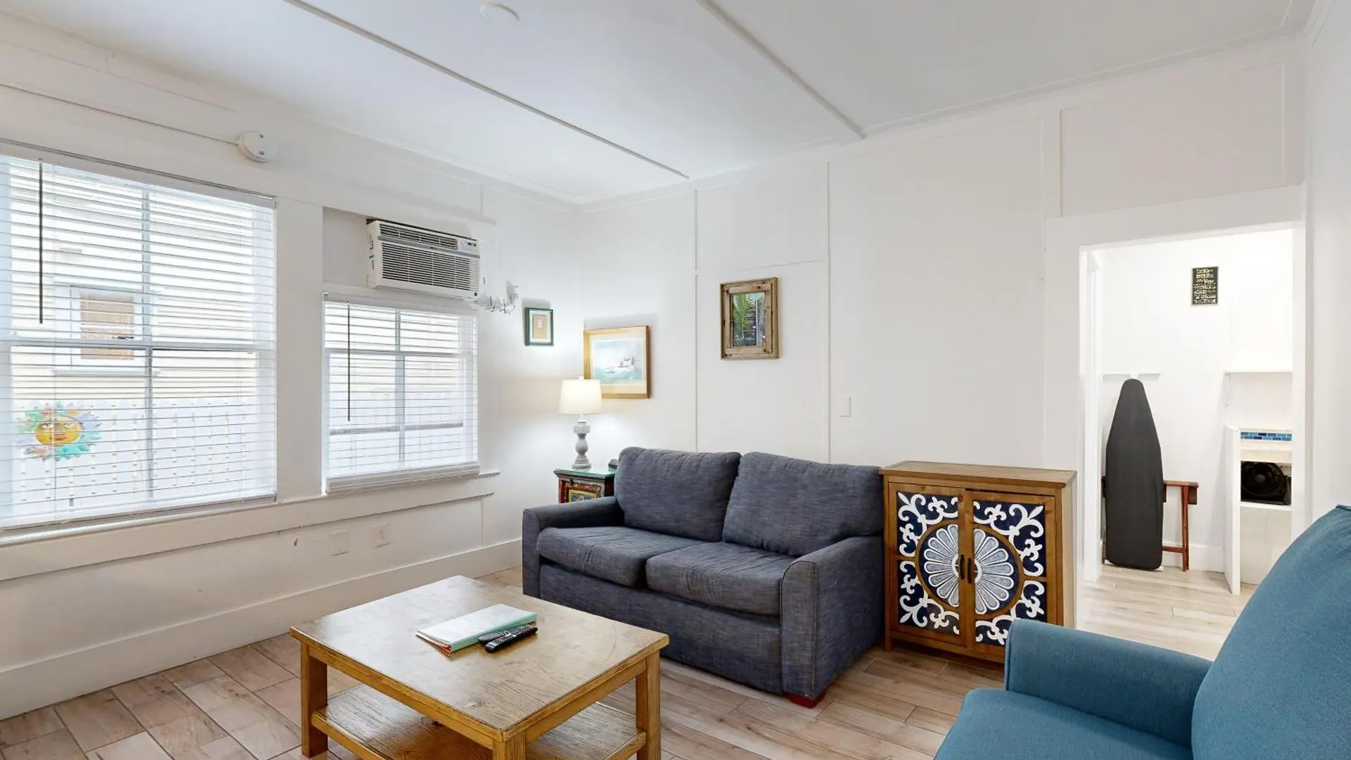 Four Flowers Apartment Key West