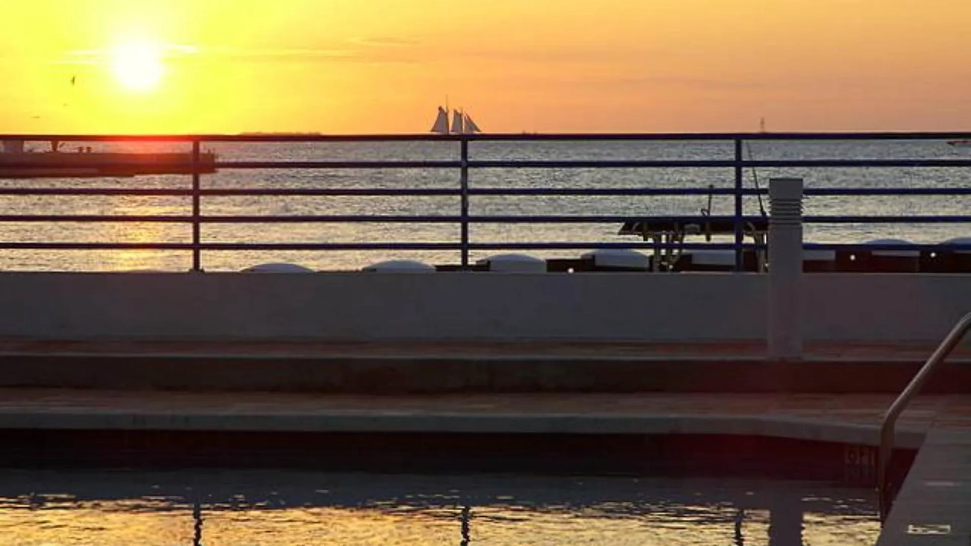 Tatil Evi Sundown Refuge By Avantstay Great Location W Patio Outdoor Dining Bbq Shared Pool Week Long Key West