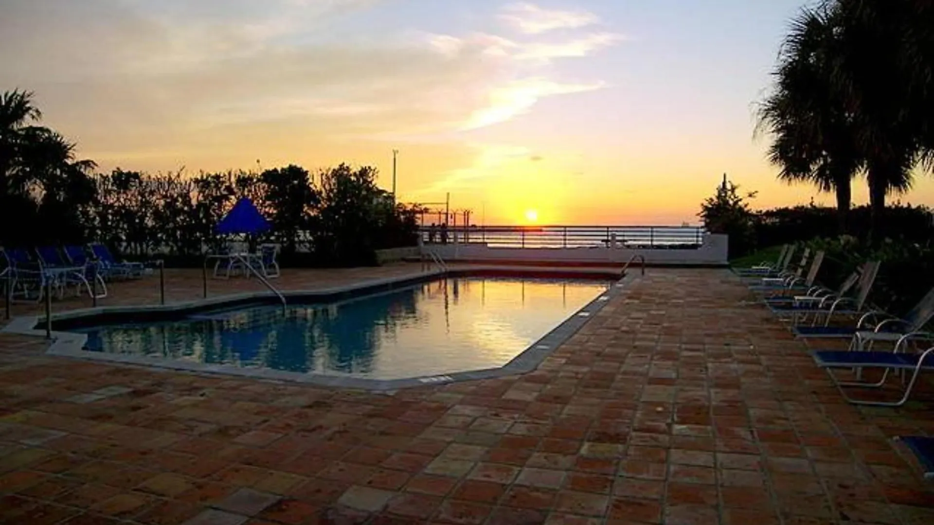 Сasa de vacaciones Trumans Hideaway By Avantstay Great Location W Patio Outdoor Dining Bbq Shared Pool Week Long Cayo Hueso