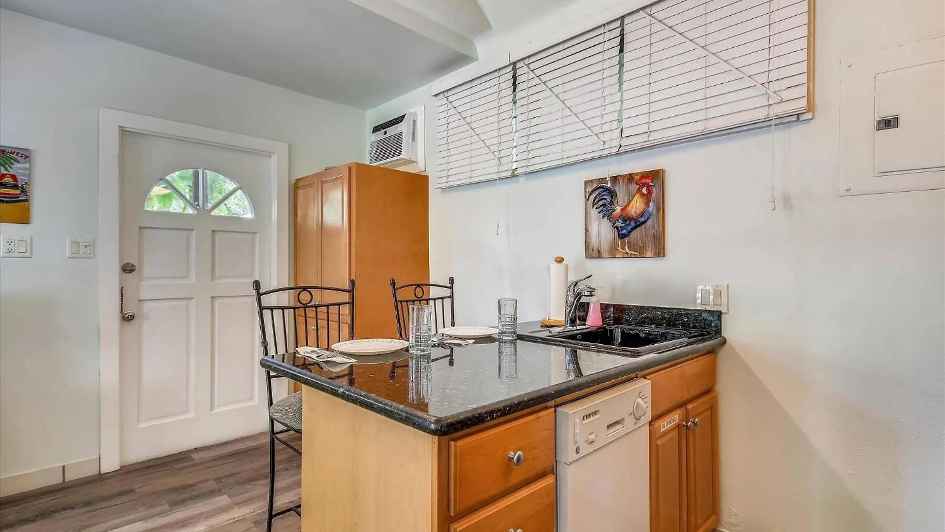 Ibis By Avantstay Close To Duval Street W Shared Pool Month Long Only キーウェスト