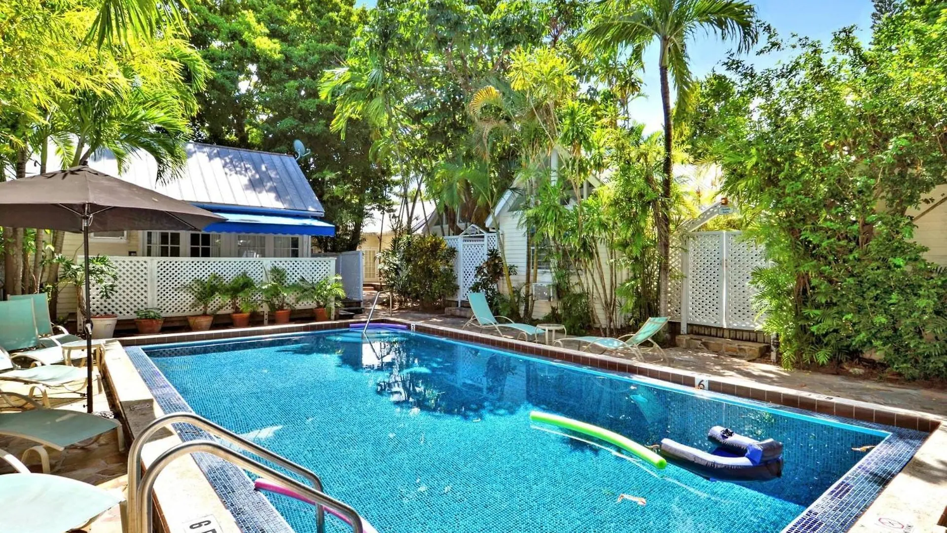 Tranquility By Avantstay Close To Duval St W Bbq Shared Pool Holiday home