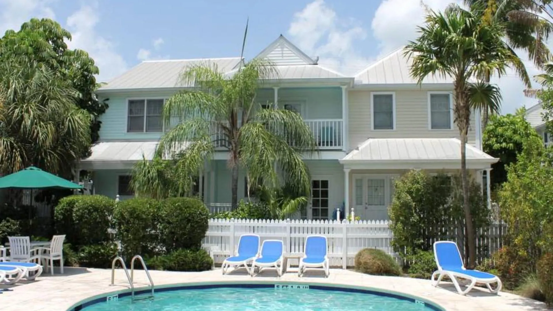 Holiday home Southard Getaway By Avantstay W Covered Patio Great Location Shared Pool Week Long *