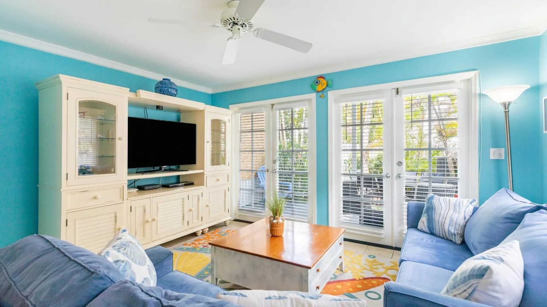 Southard Getaway By Avantstay W Covered Patio Great Location Shared Pool Week Long Holiday home Key West