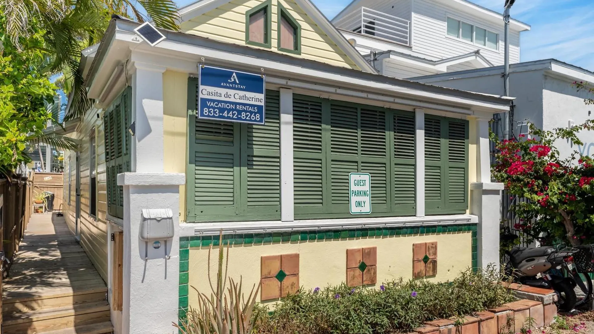 Дом отдыха Casita De Catherine By Avantstay 1 Block To Duval St W Hot Tub