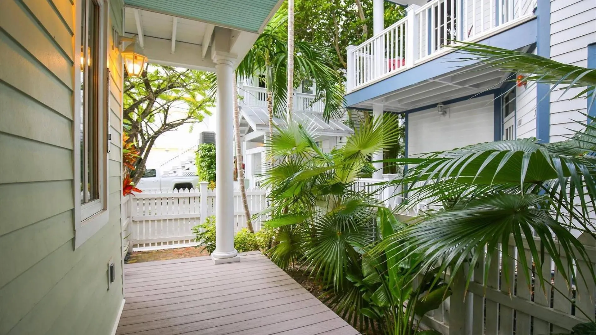 Ecco Domani By Avantstay Gorgeous W Pool Balcony In Great Location Month Long Only *