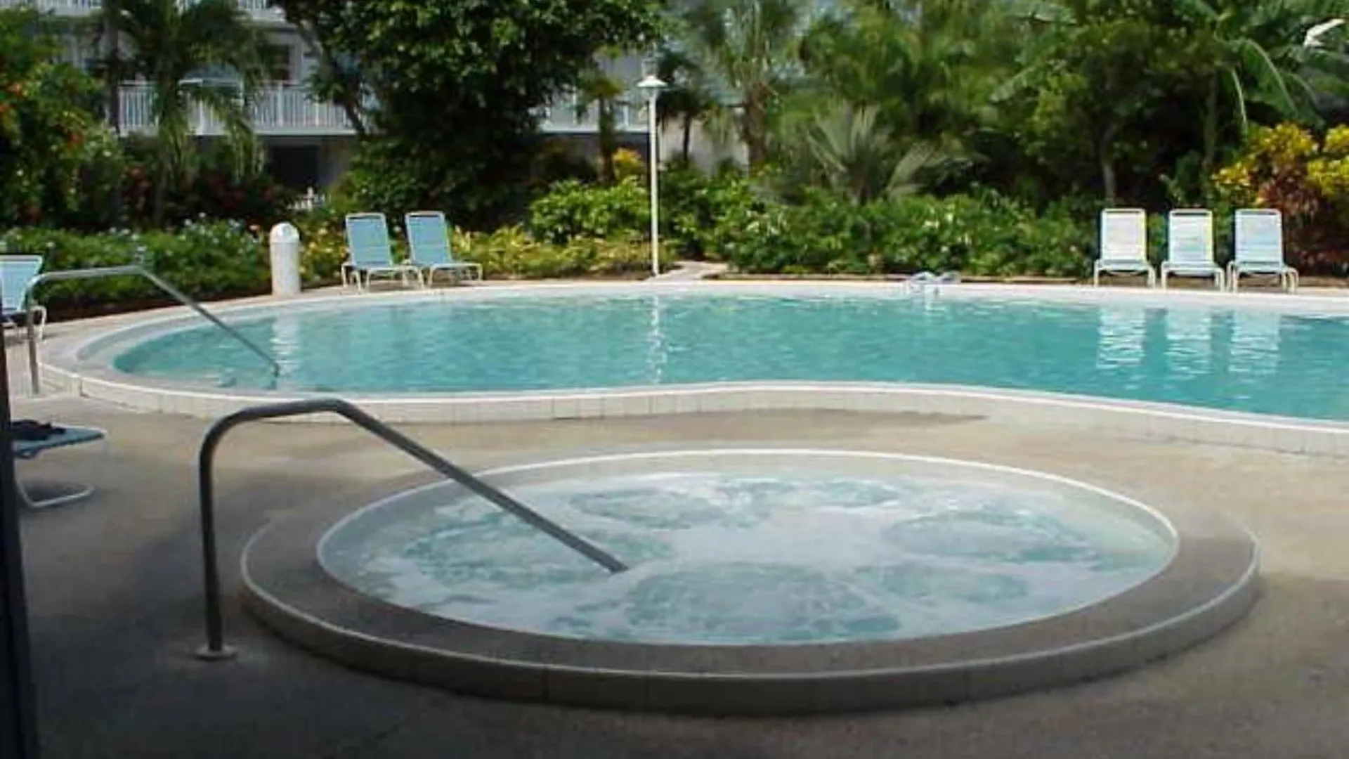 Dune Wind South: Beachside Extended With Pool & Hot Tub * Key West
