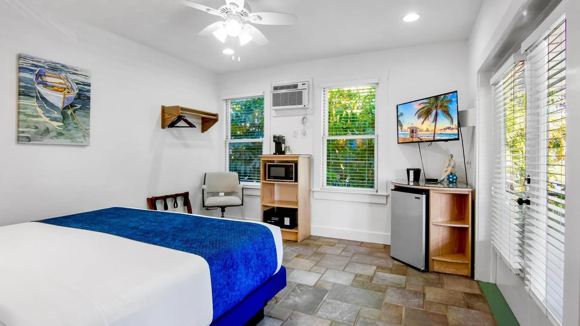 Eden House 3*