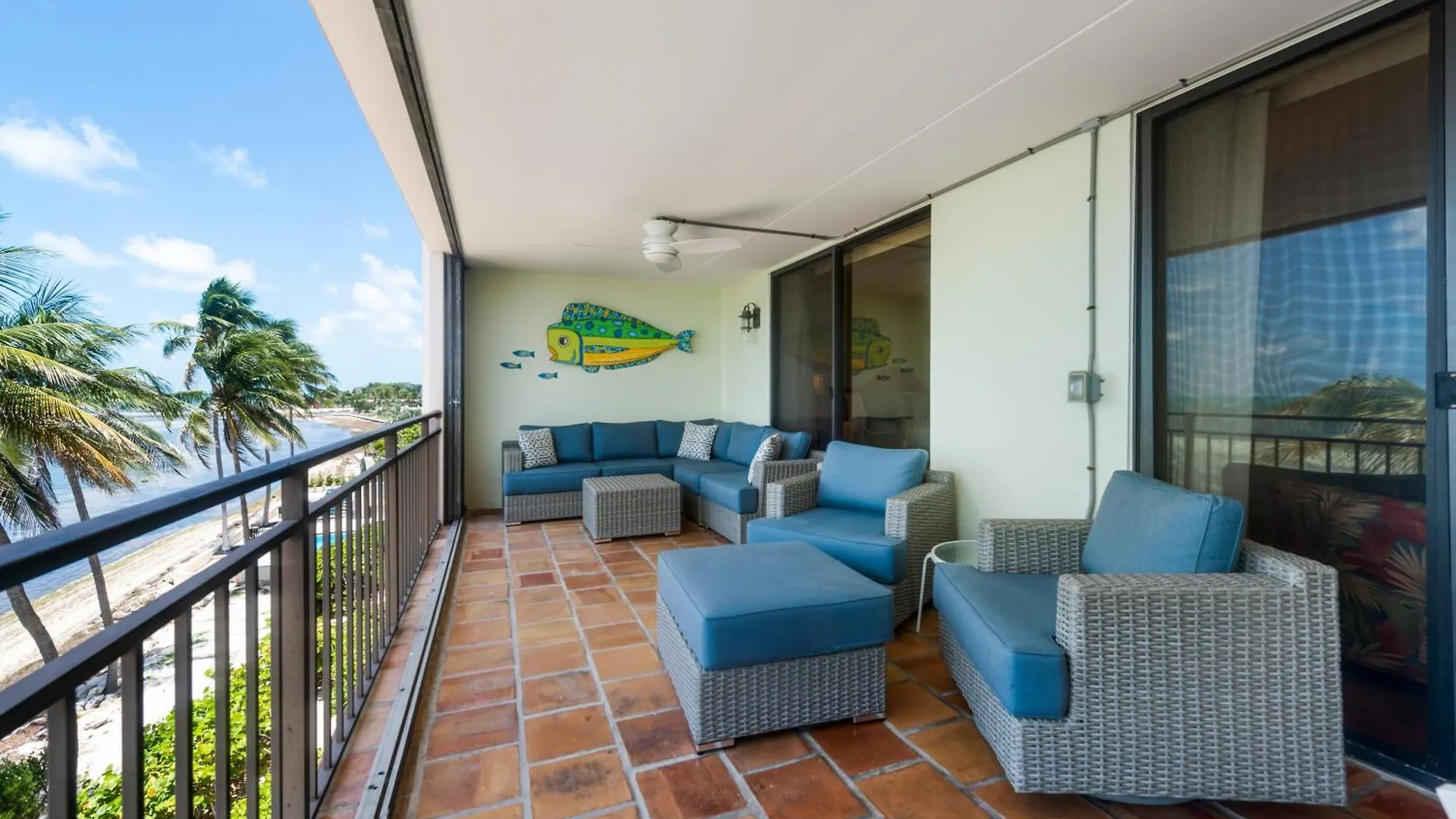 Club Oasis 304