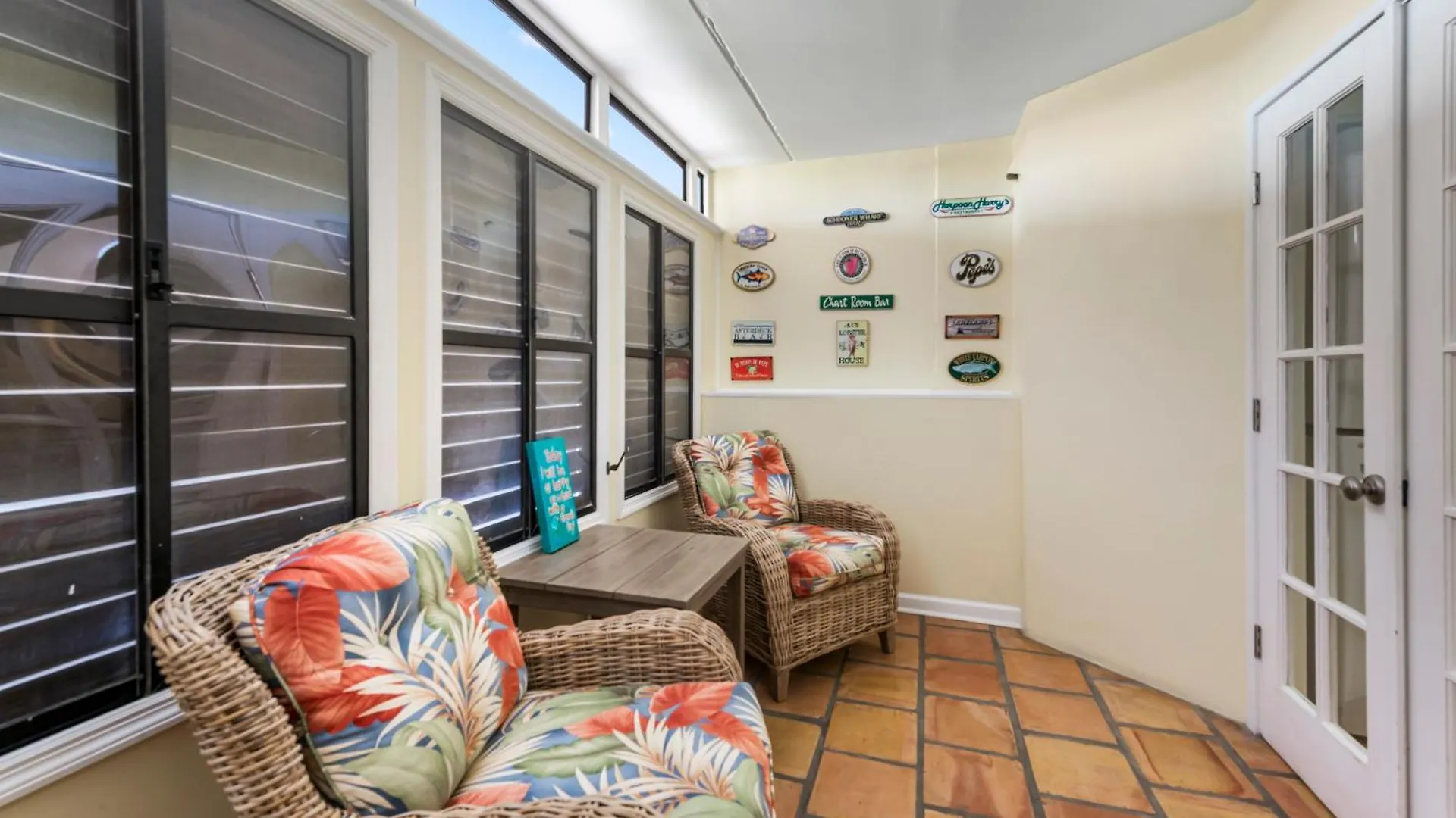 Club Oasis 304