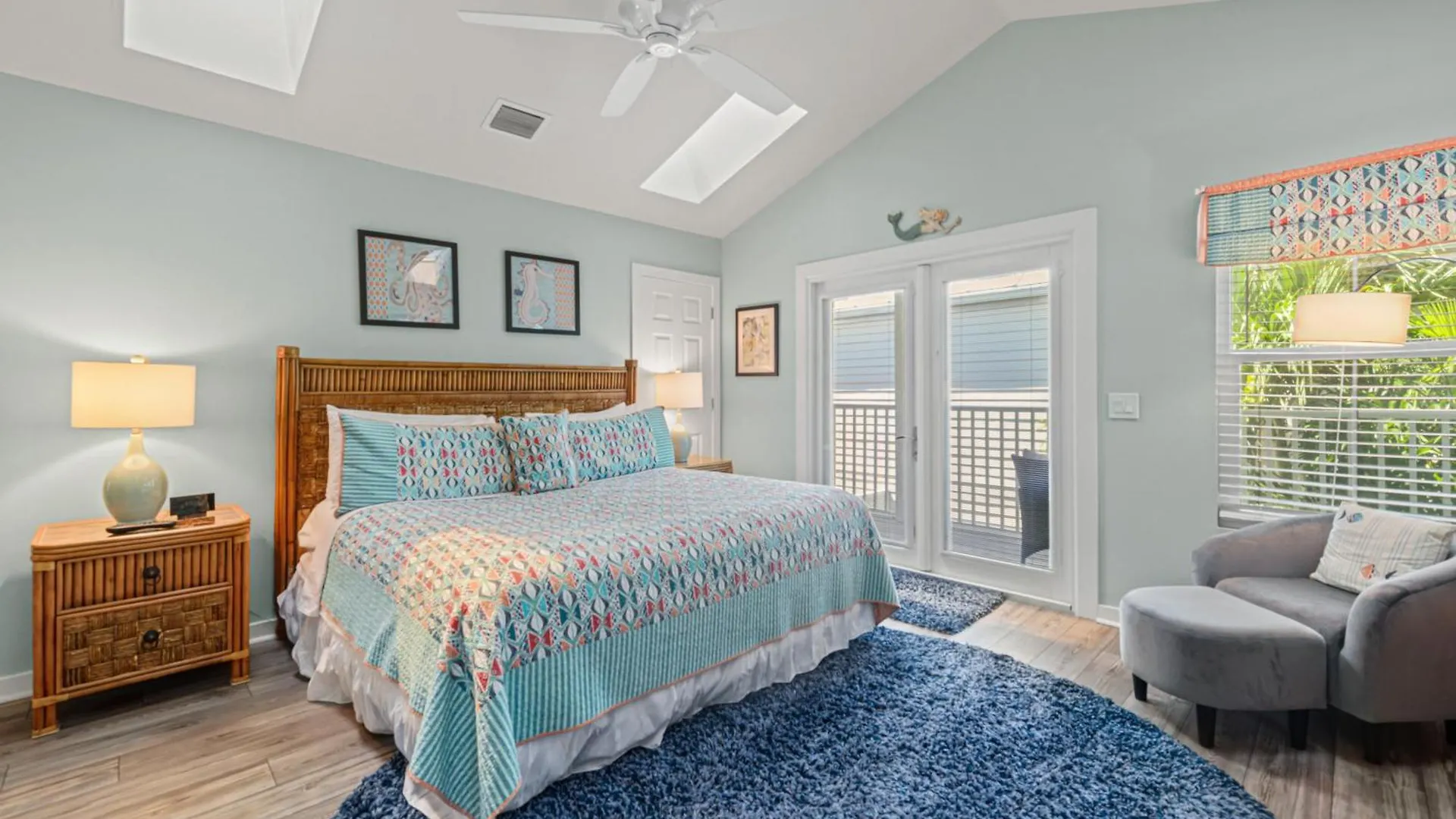 Paradise Place Duval Square * Key West