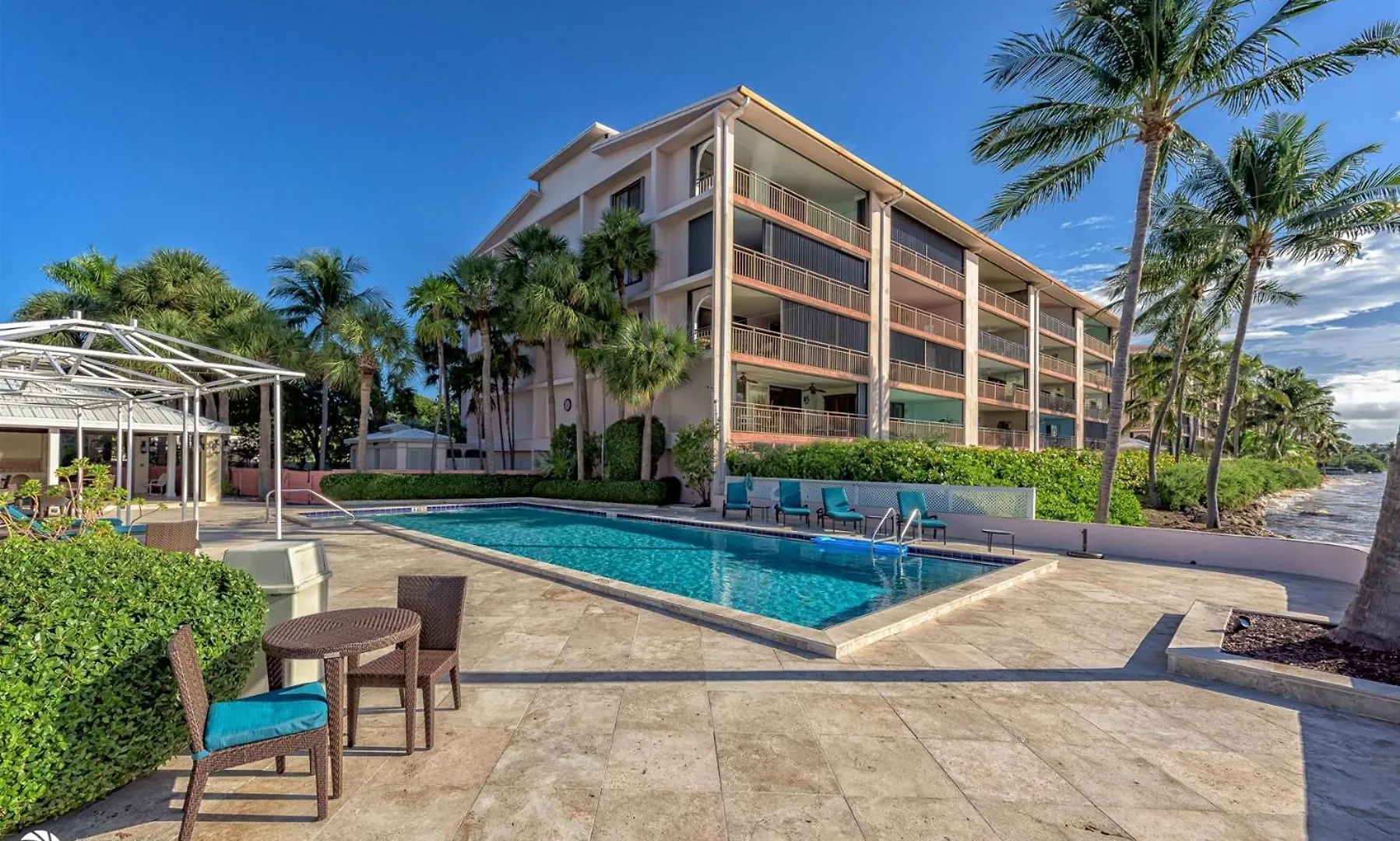 Glimmer Glass Kw Club * Key West