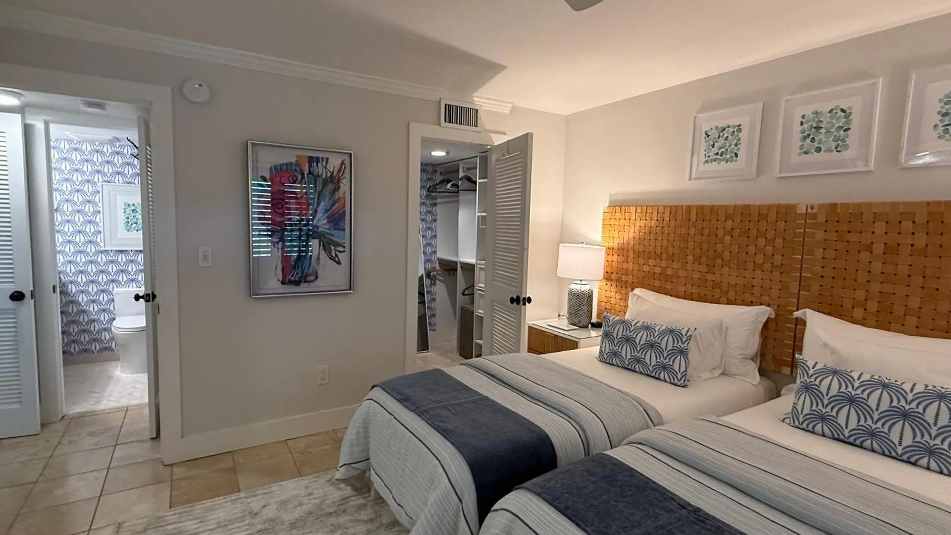 Glimmer Glass Kw Club Apartament