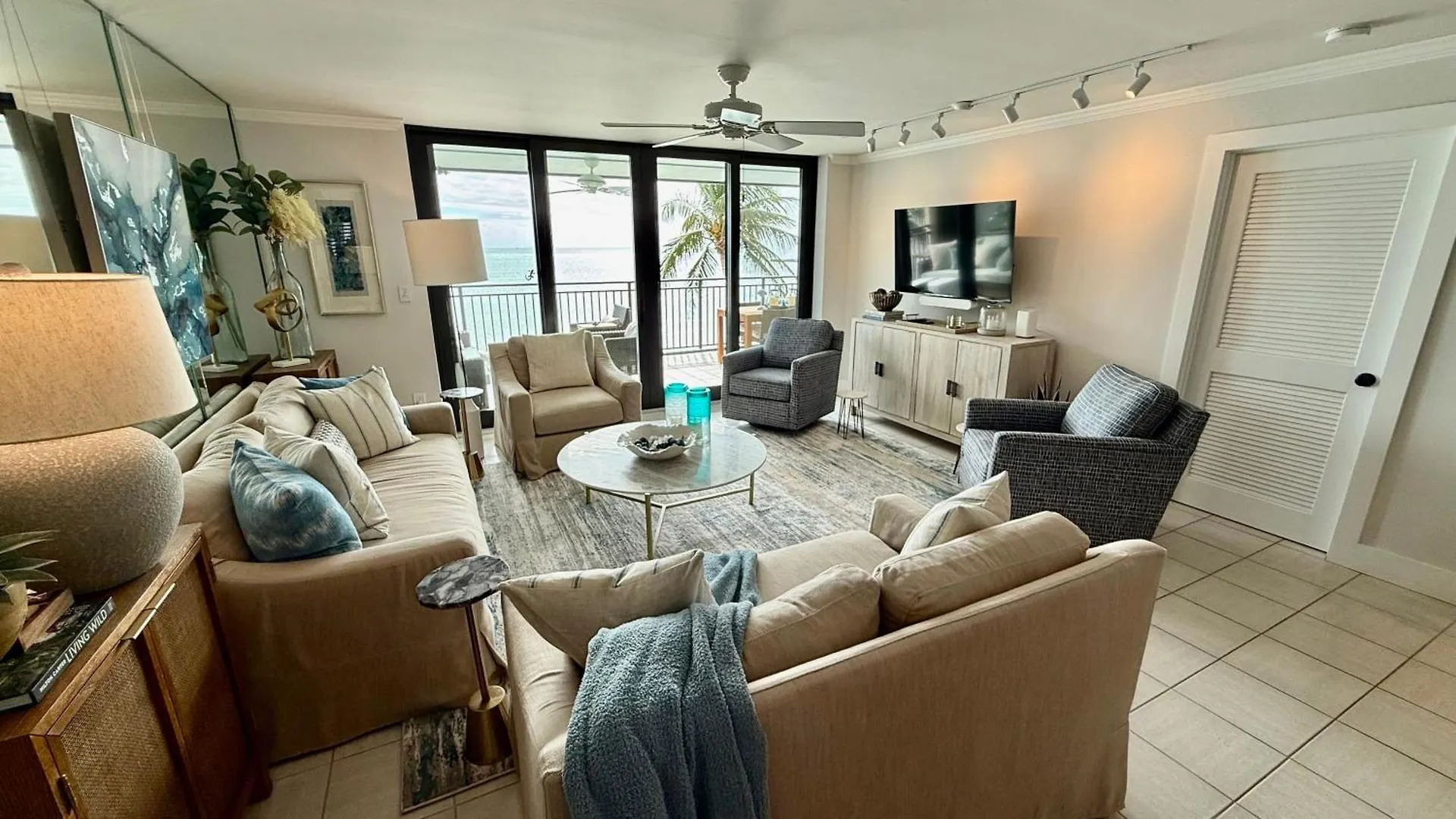 Apartament Glimmer Glass Kw Club