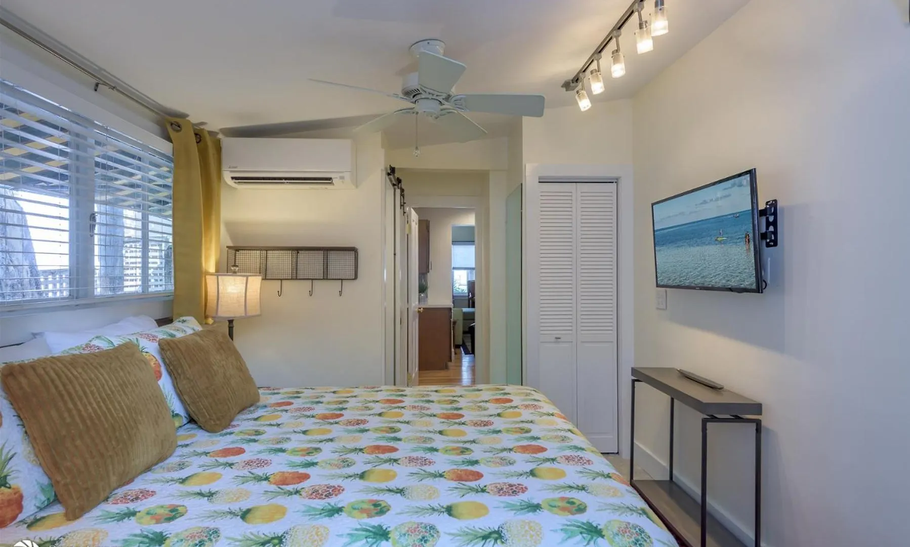 Eyebrow Eyebrow House Apartamento
