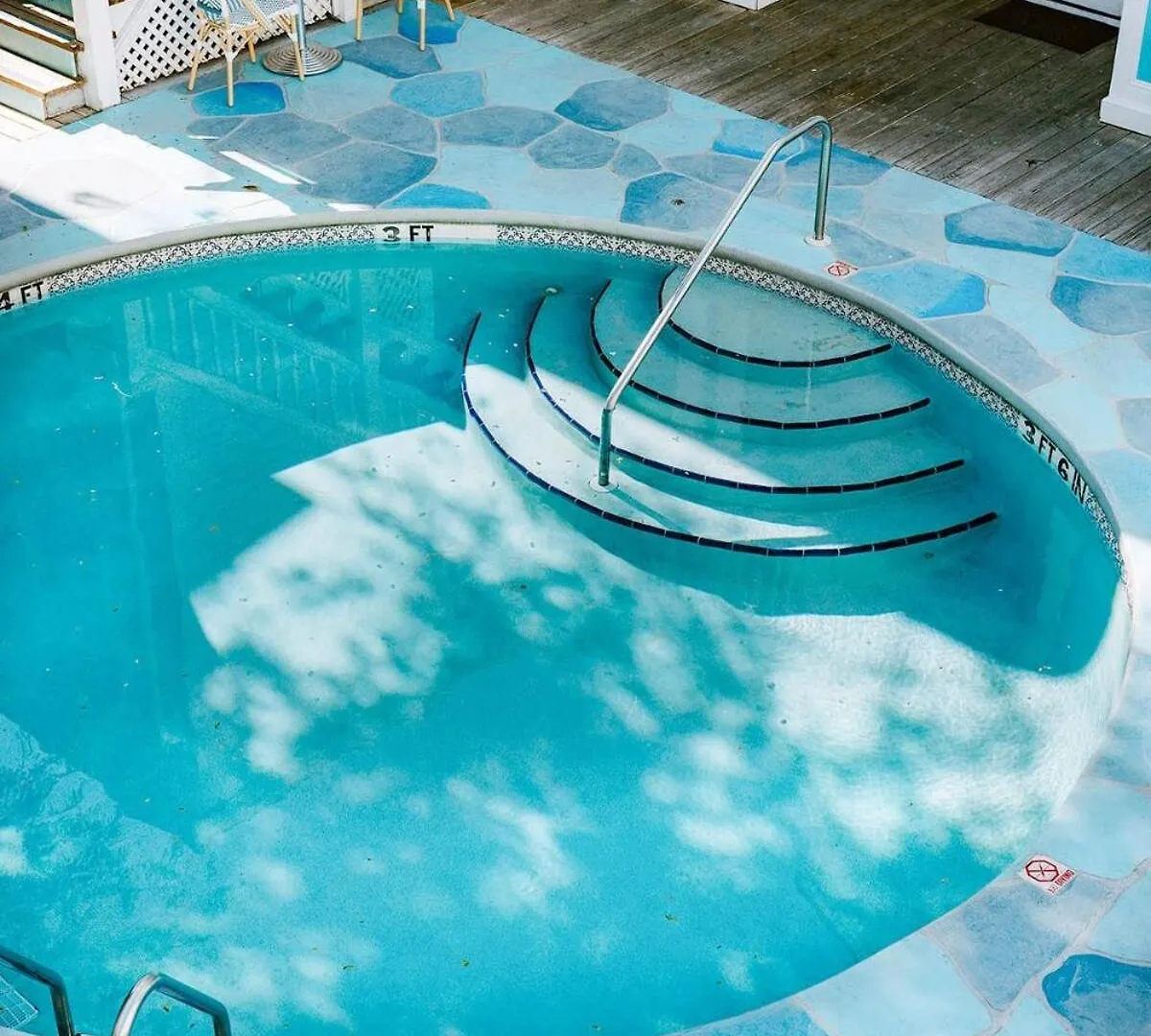 Deluxe King - Curry Mansion With Pool! * Cayo Hueso