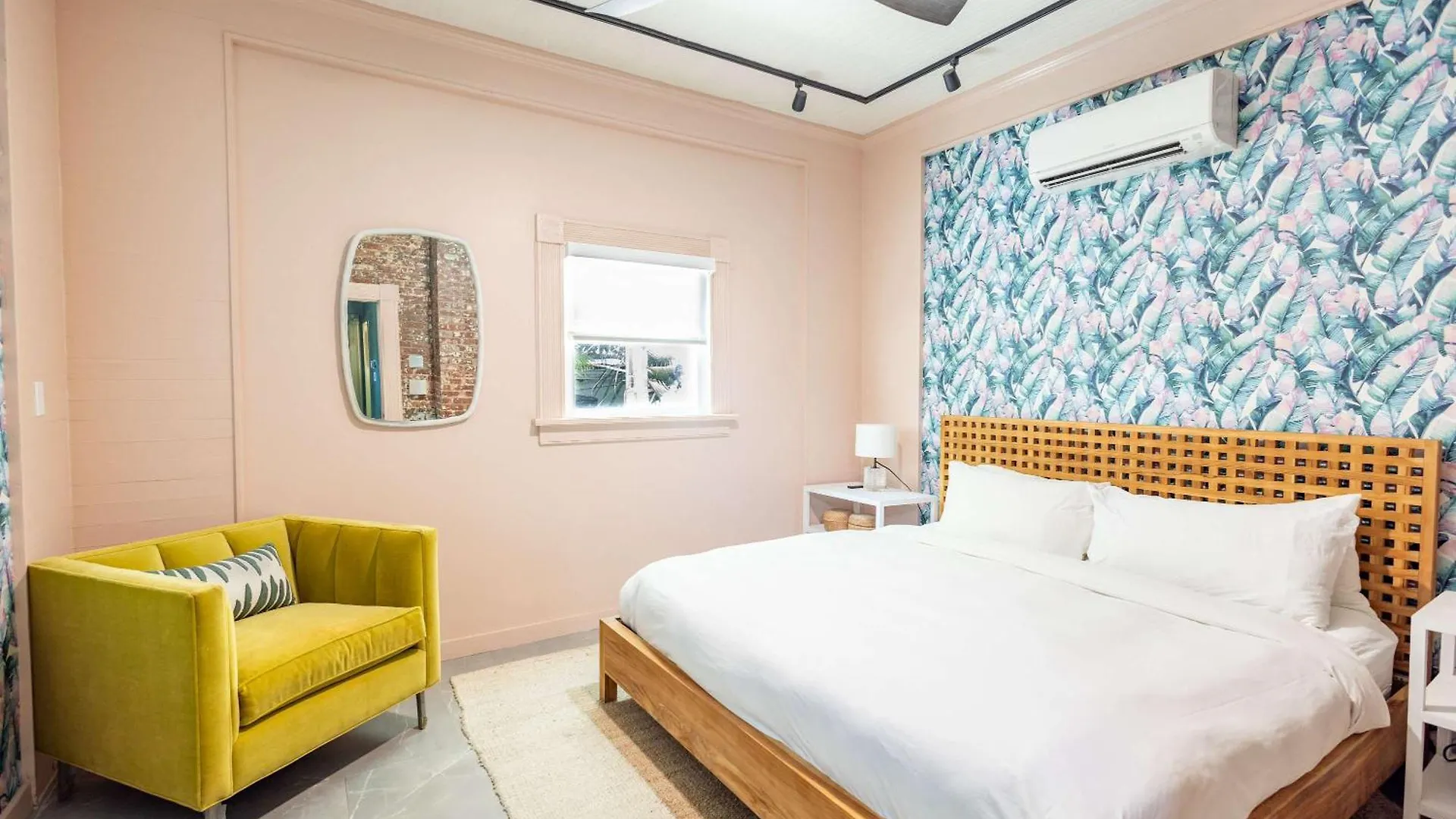 Takeover At The Grand Maloney * Key West