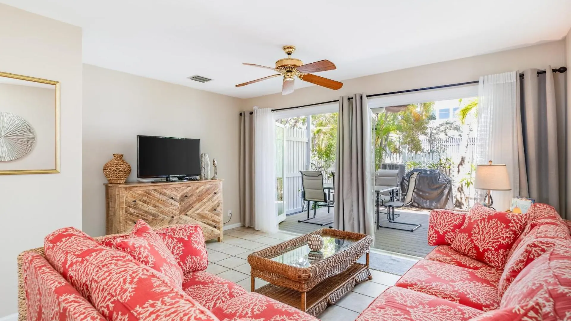 Linger Longer By Avantstay Walkable Gated Community Shared Pool Week Long Only * Key West
