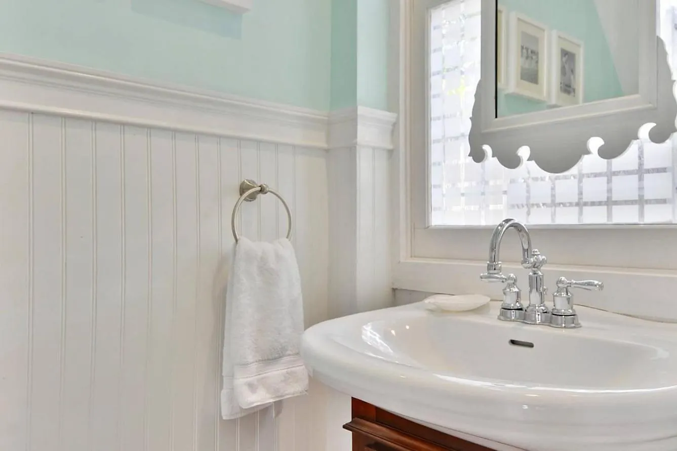 Tranquility By Avantstay Close To Duval St W Bbq Shared Pool * Key West