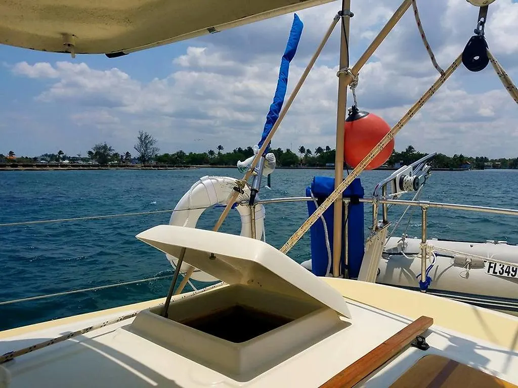 Úszó hotel Aqualodge Key West