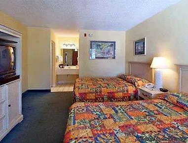 Hotel Fairfield & By Marriott 3*