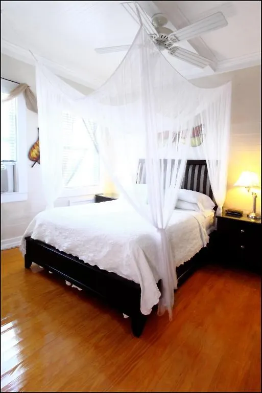 Avalon Bed And Breakfast (Adults Only) Bed & Breakfast 3*