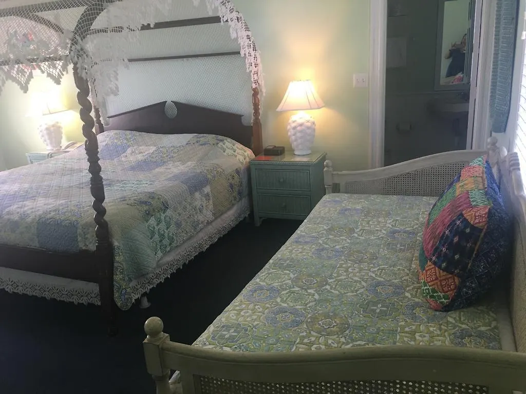 Amsterdam's Curry Mansion Couette-café Key West