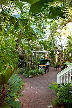 Island House Hotel