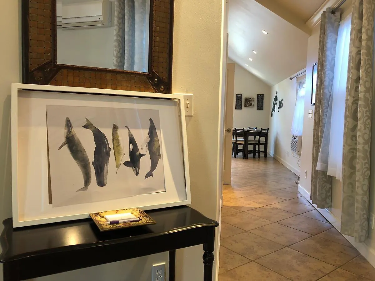 Olivia Street Retreat *