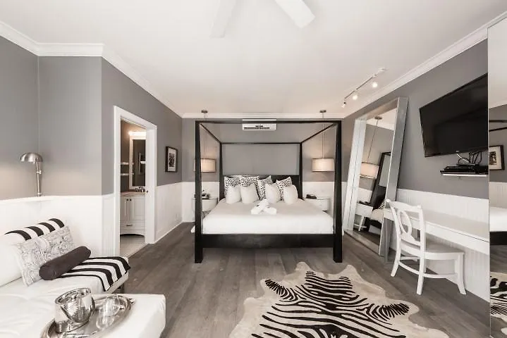 Alexander's Guesthouse-adult Exclusive, Lgbtq Friendly Bed and Breakfast