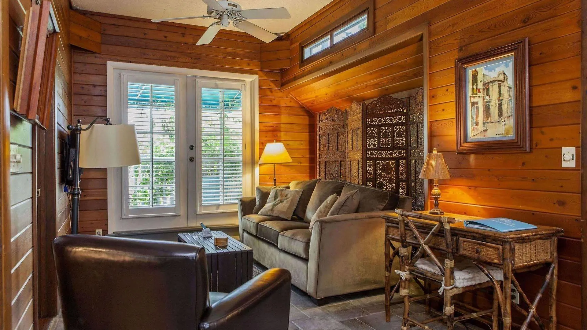 Eden House 3*