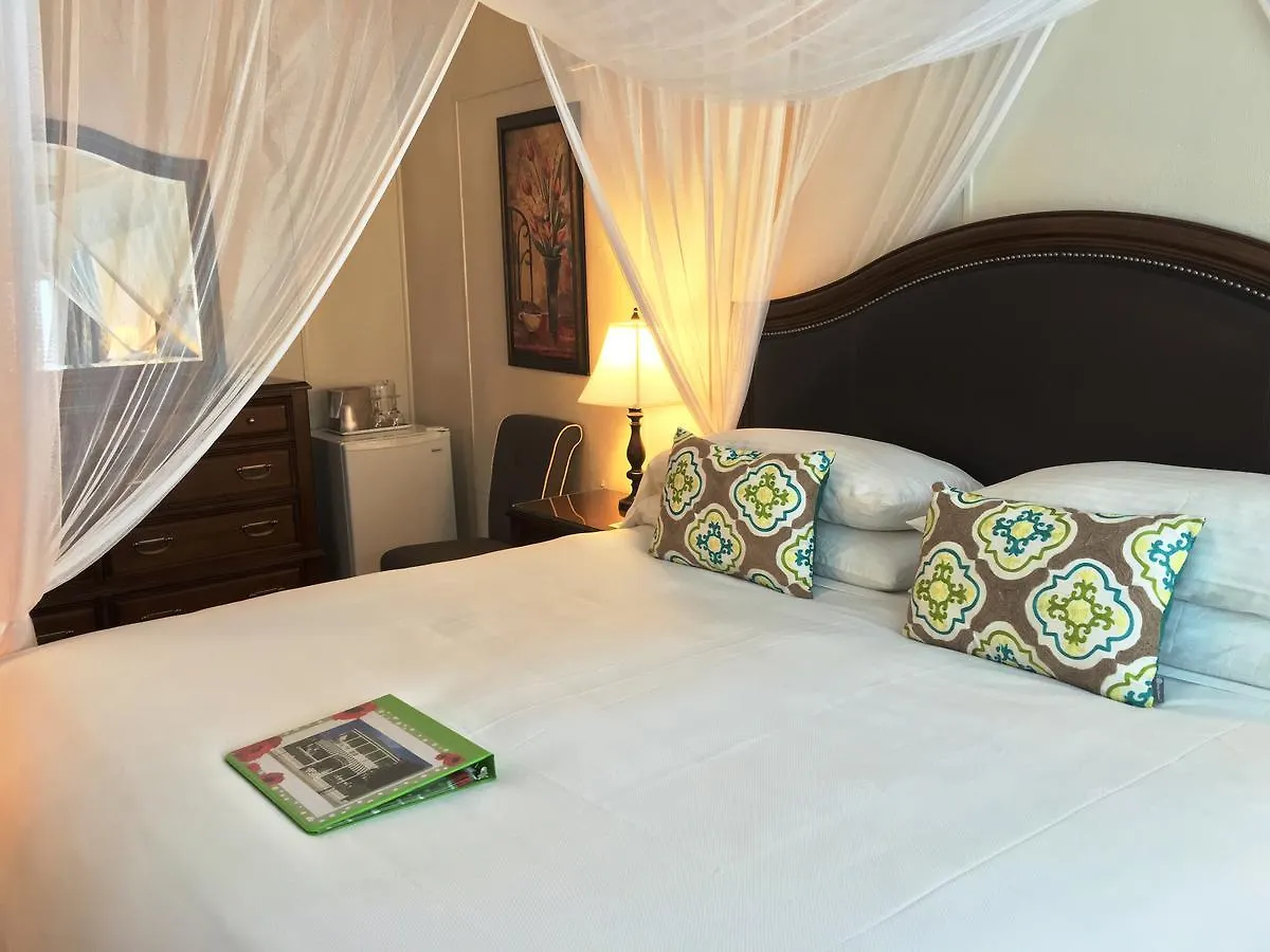 Avalon Bed And Breakfast (Adults Only)