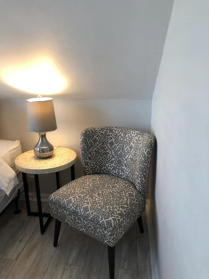 L'habitation Guesthouse- Adult Exclusive 住宿加早餐酒店 基韋斯特