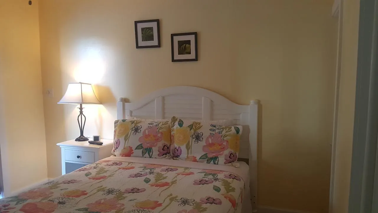 Courtney's Place Historic & 2* Key West