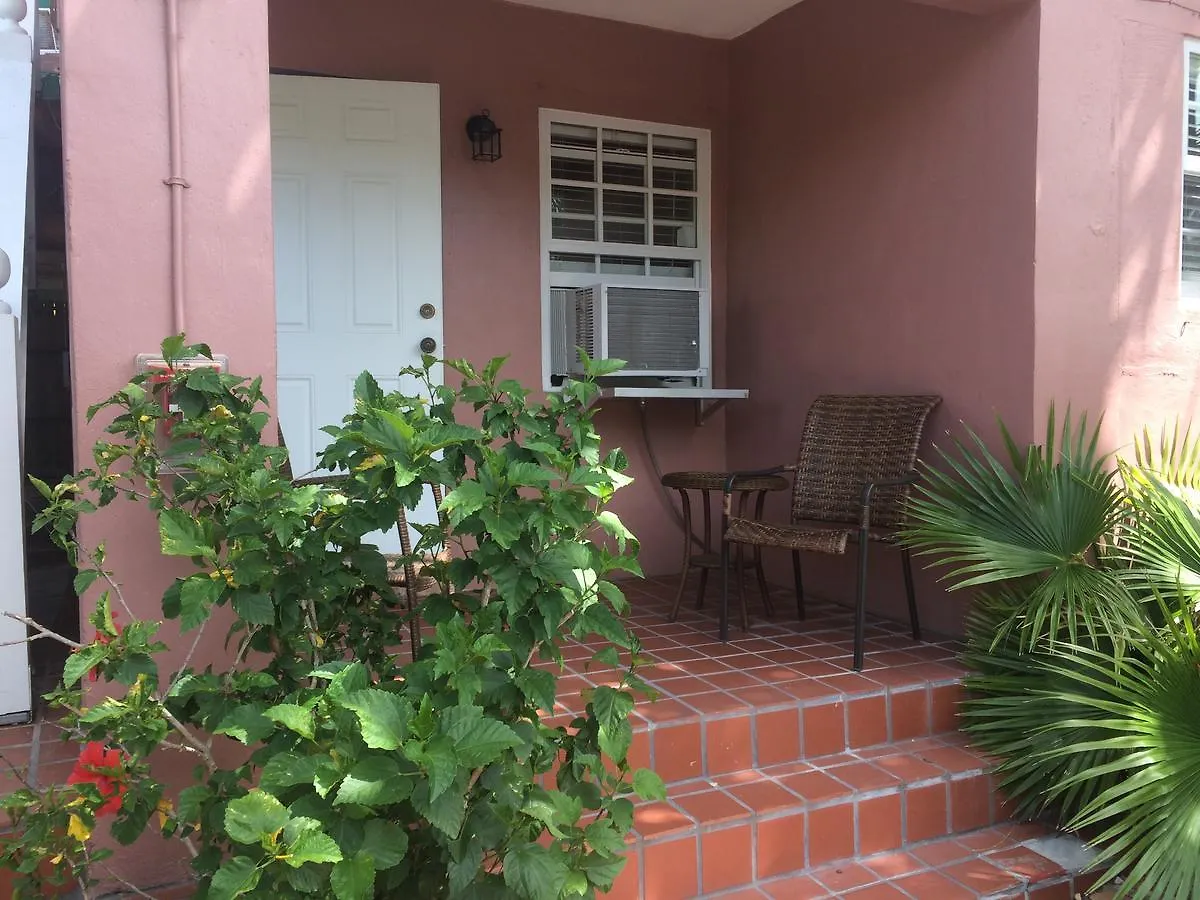 Courtney's Place Historic & 2*