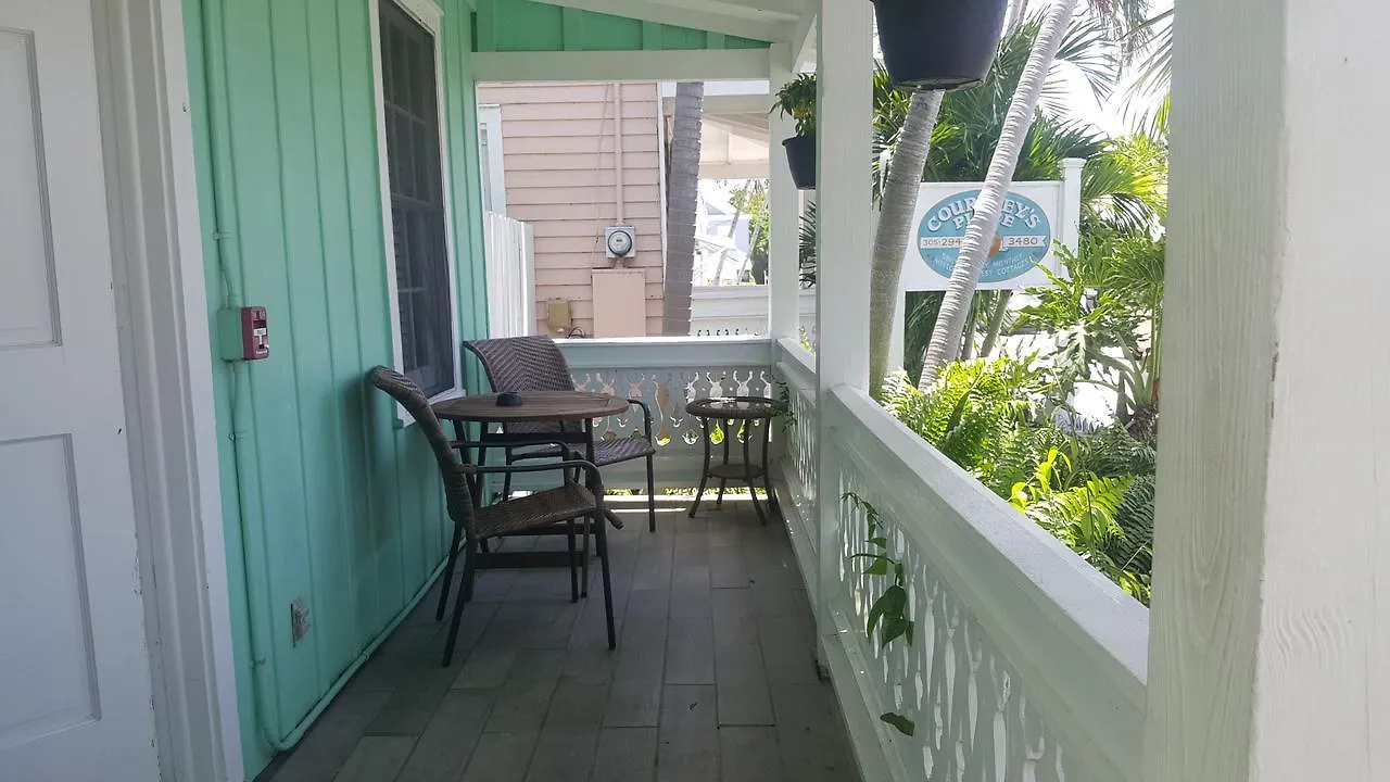 Courtney's Place Historic & 2* Key West